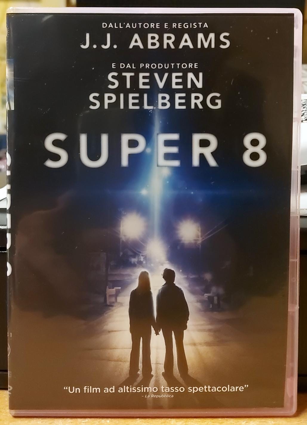 SUPER 8