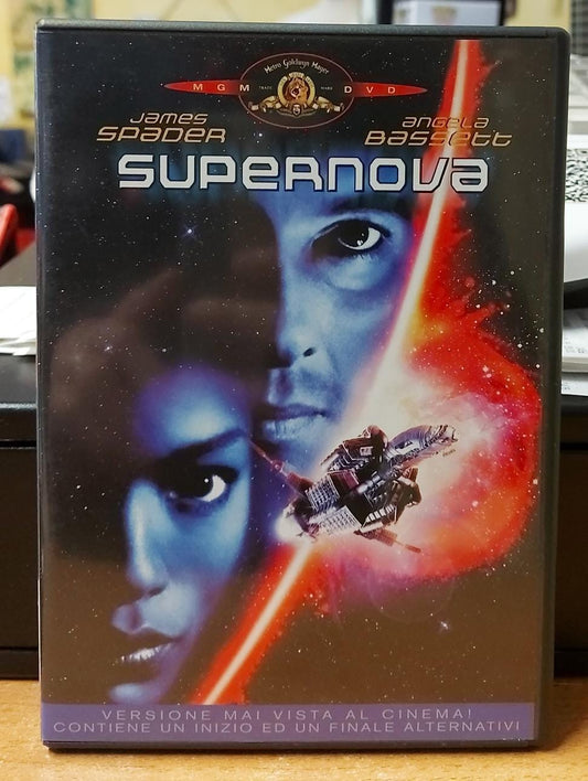 SUPERNOVA (2000)