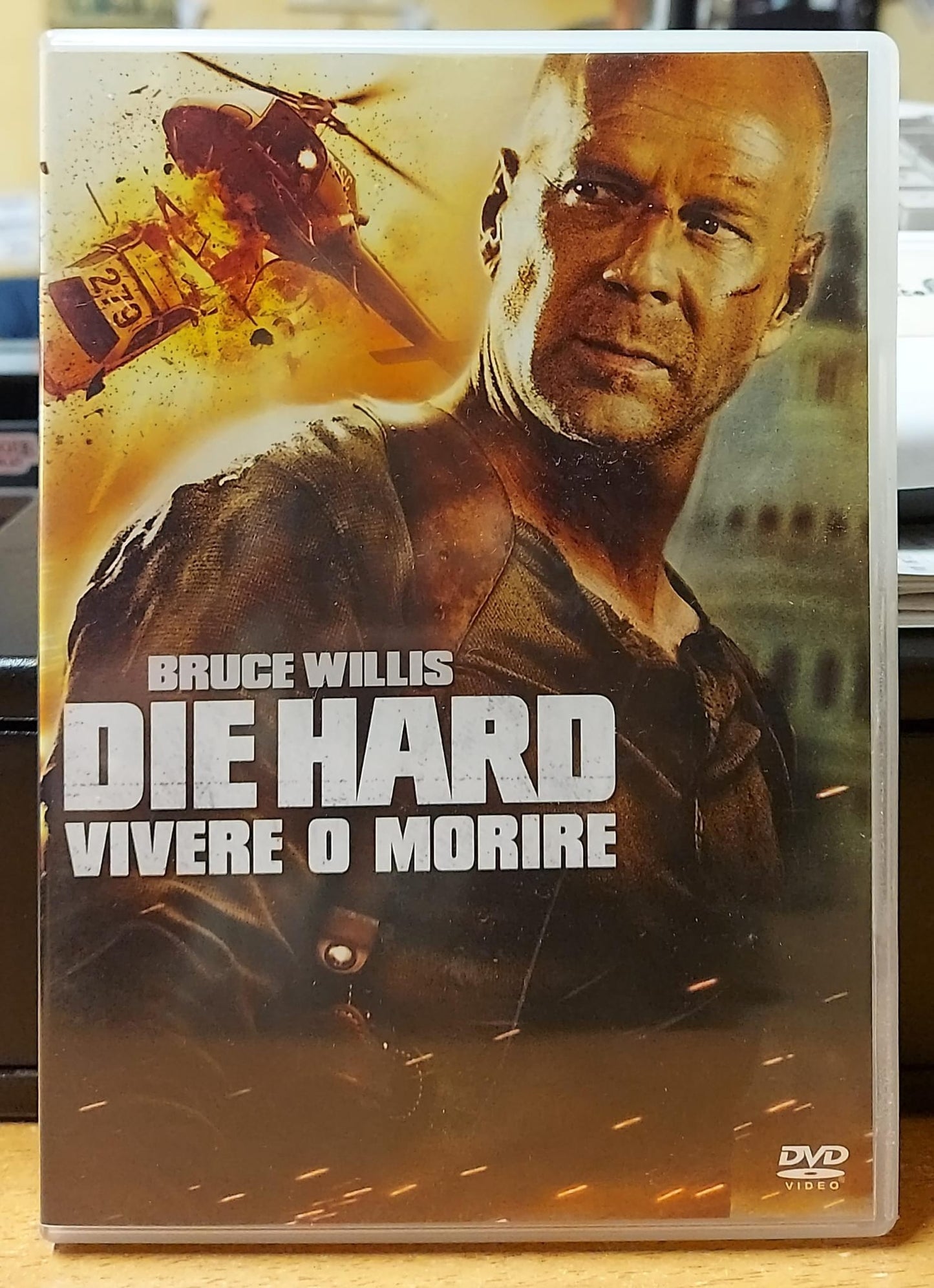 DIE HARD VIVERE O MORIRE